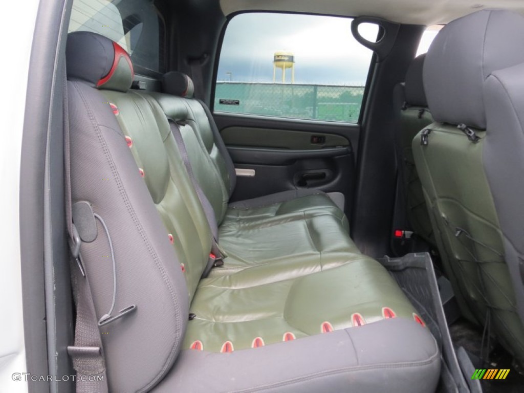 2002 Chevrolet Avalanche The North Face Edition 4x4 Rear Seat Photo #70728533