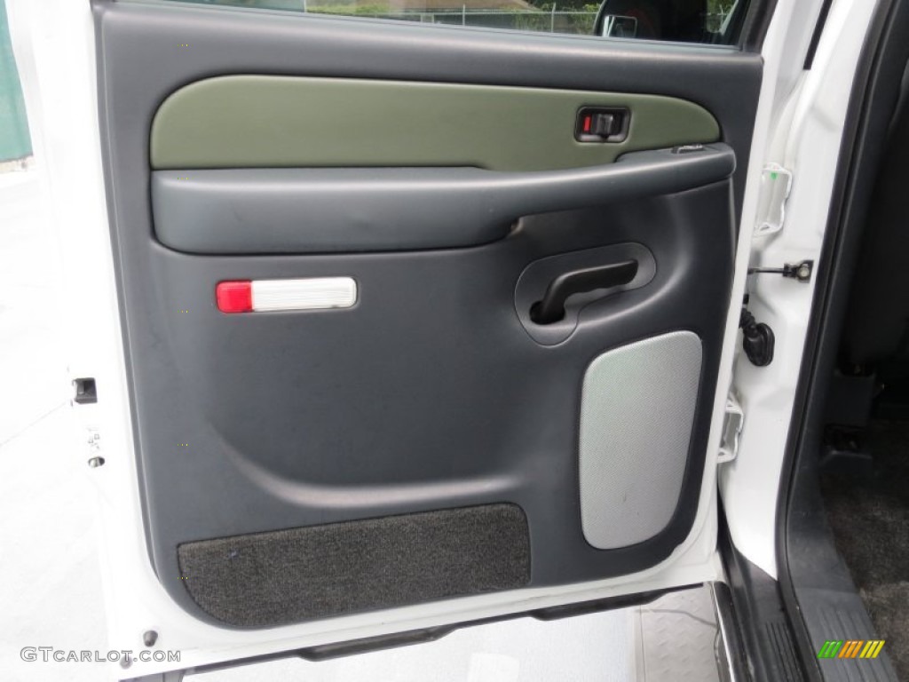 2002 Chevrolet Avalanche The North Face Edition 4x4 Cedar Green/Graphite Door Panel Photo #70728548