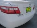 Super White - Camry LE Photo No. 19