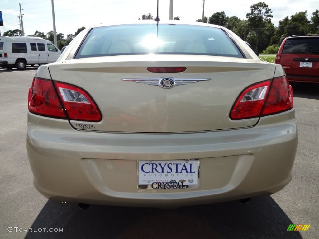 2010 Sebring Limited Sedan - White Gold / Medium Pebble Beige/Cream photo #7