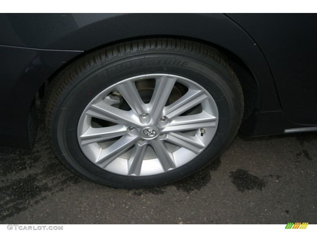 2012 Toyota Camry Hybrid XLE Wheel Photo #70736834