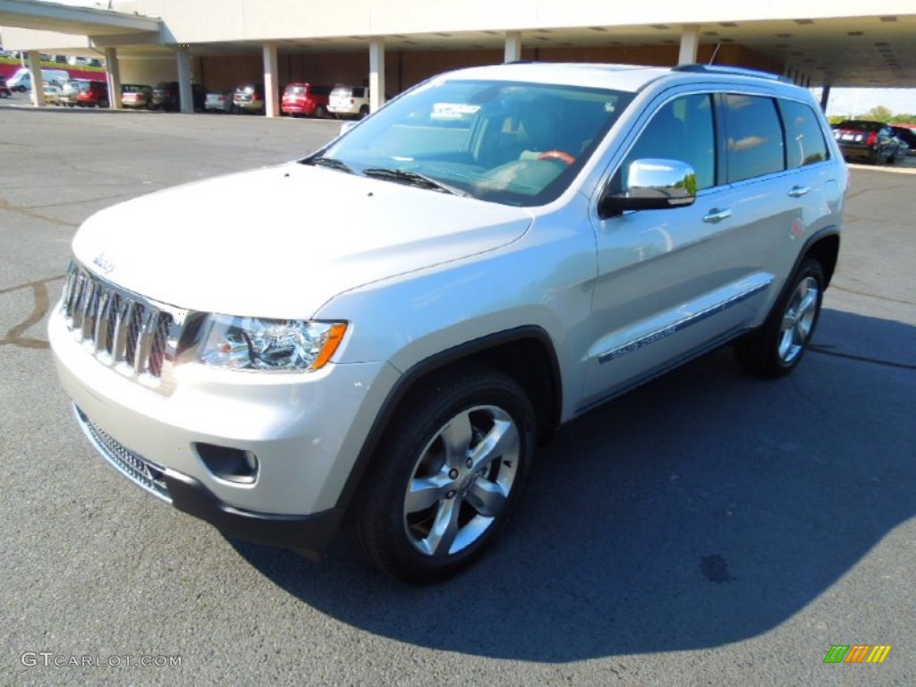 2013 Grand Cherokee Overland - Bright Silver Metallic / Black photo #2