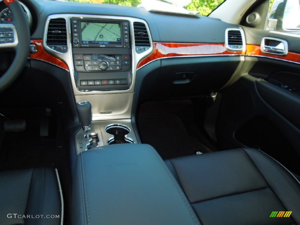 2013 Grand Cherokee Overland - Bright Silver Metallic / Black photo #21