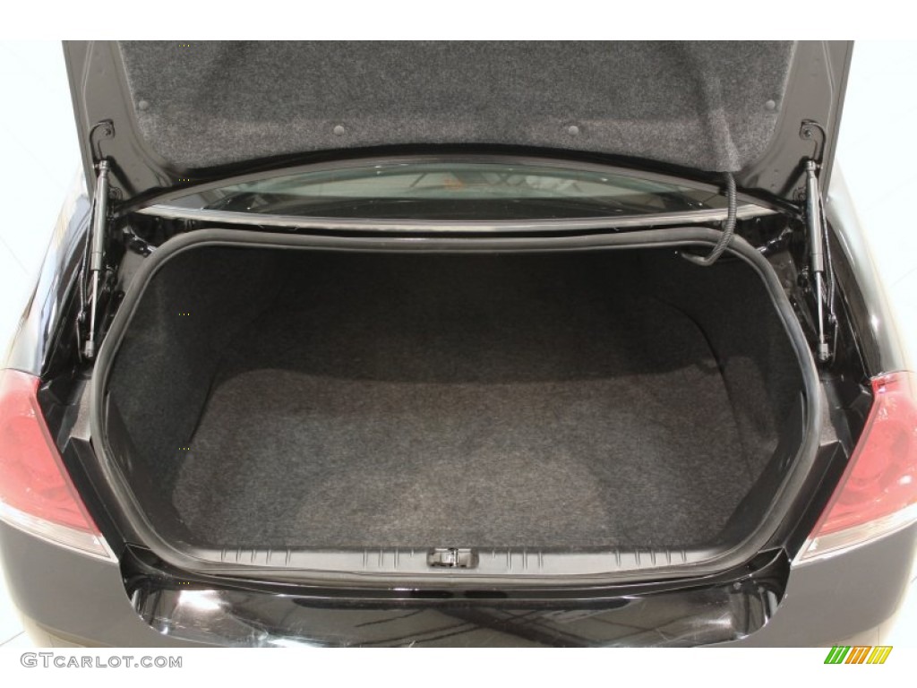 2012 Chevrolet Impala LTZ Trunk Photo #70743782