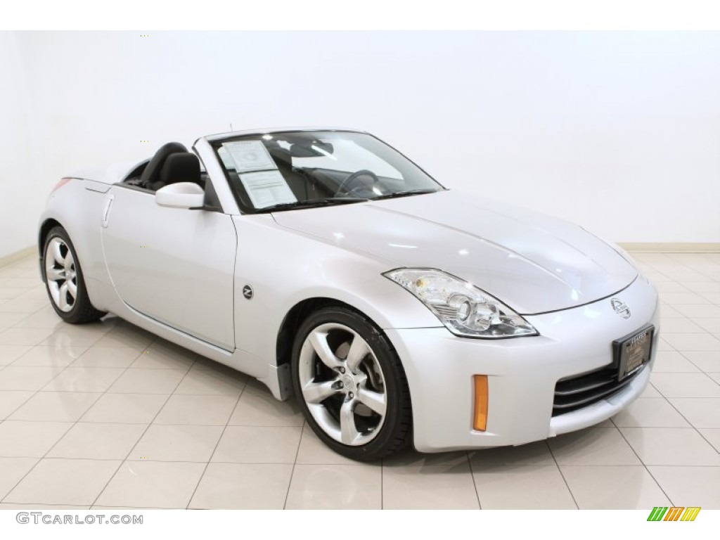 Silver Alloy Metallic Nissan 350Z