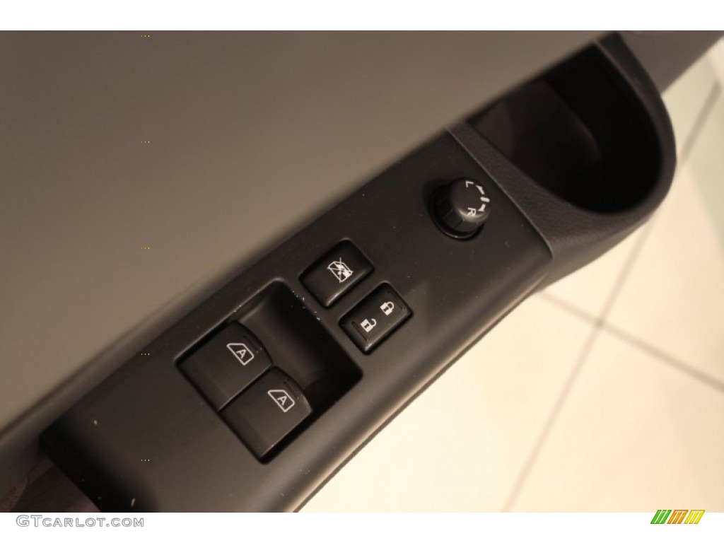 2006 Nissan 350Z Enthusiast Roadster Controls Photo #70744419