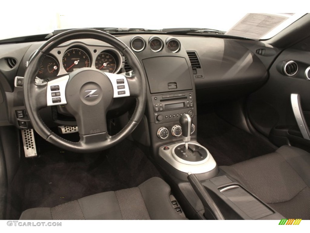 Carbon Black Interior 2006 Nissan 350Z Enthusiast Roadster Photo #70744448