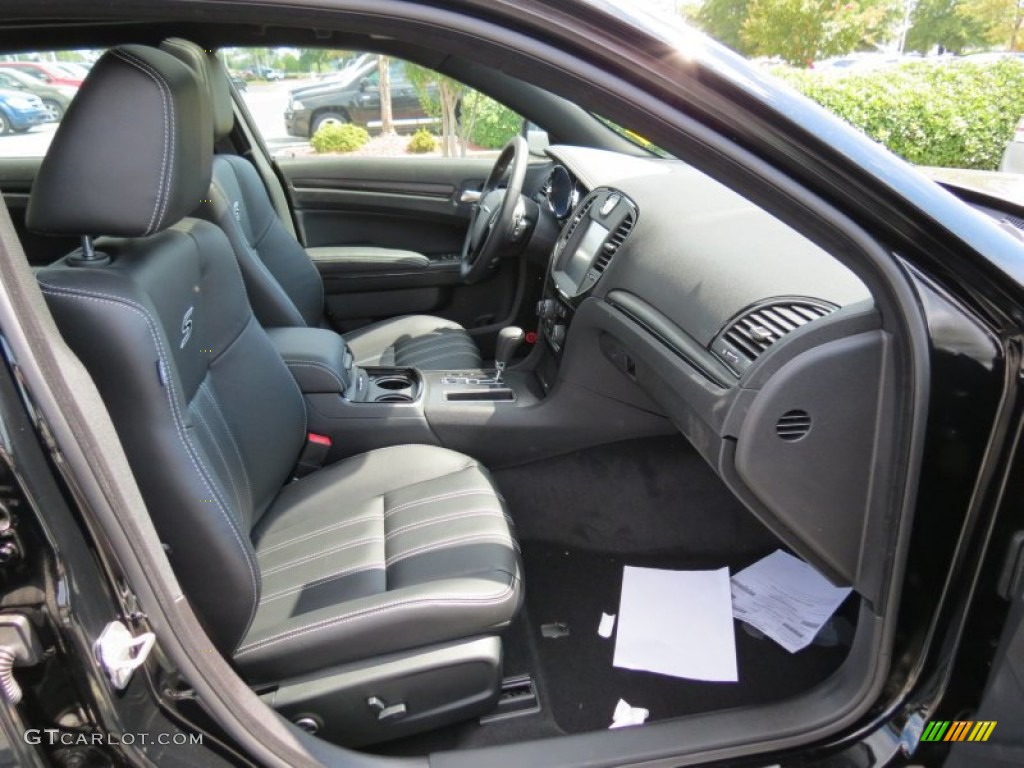 Black Interior 2013 Chrysler 300 S V8 Photo #70745204
