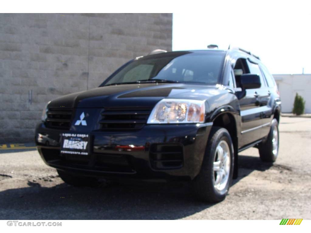 2005 Endeavor LS AWD - Kalapana Black / Sand Blast Beige photo #1