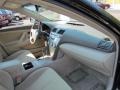 Black - Camry LE Photo No. 28