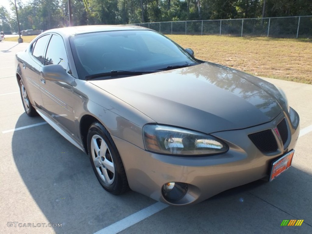 2007 Grand Prix Sedan - Bronzestone Metallic / Cashmere photo #1