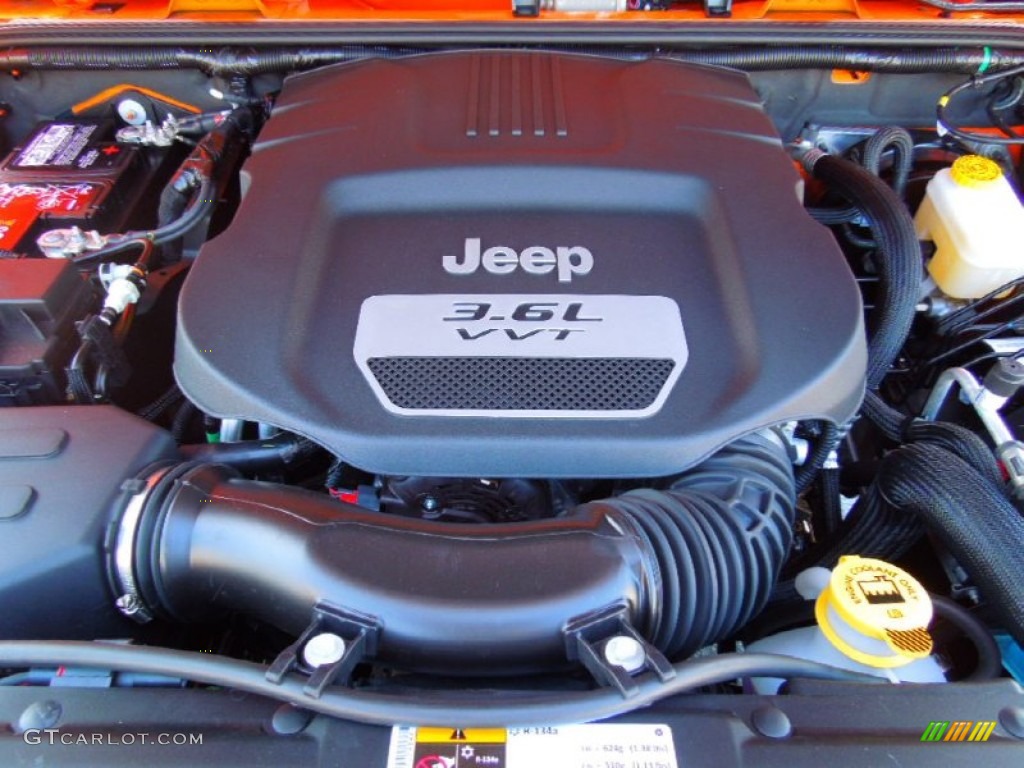 2013 Jeep Wrangler Unlimited Sahara 4x4 3.6 Liter DOHC 24-Valve VVT Pentastar V6 Engine Photo #70754261