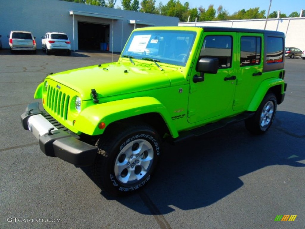 2013 Wrangler Unlimited Sahara 4x4 - Gecko Green Pearl / Black photo #2