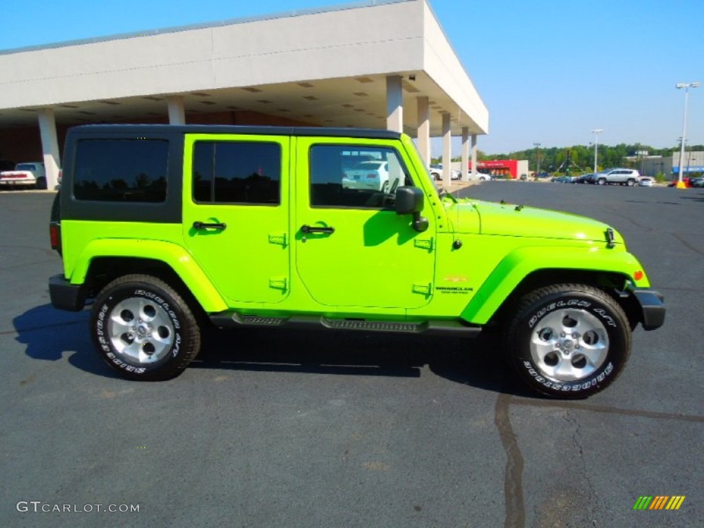 2013 Wrangler Unlimited Sahara 4x4 - Gecko Green Pearl / Black photo #4