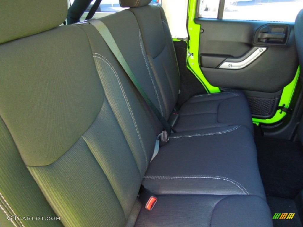 2013 Wrangler Unlimited Sahara 4x4 - Gecko Green Pearl / Black photo #22