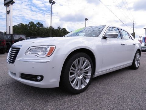 2013 Chrysler 300 C Luxury Series Data, Info and Specs