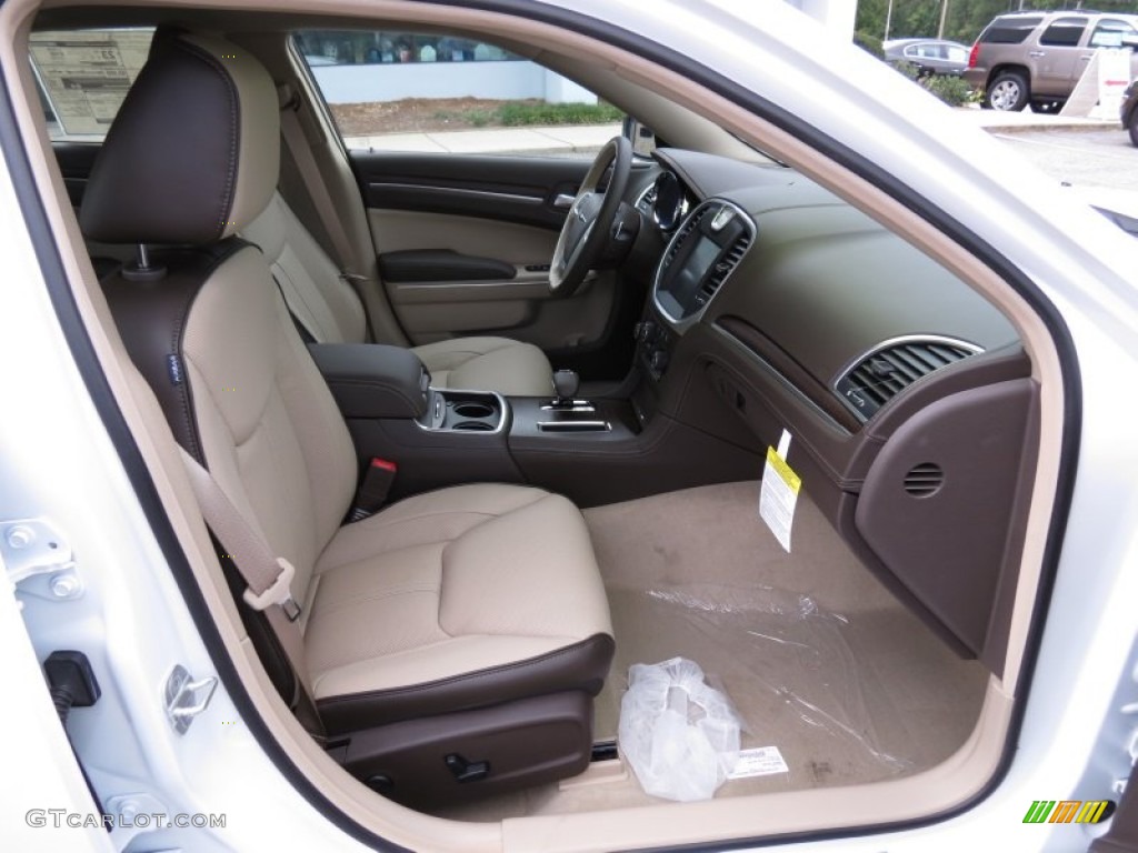 Dark Frost Beige/Light Frost Beige Interior 2013 Chrysler 300 C Luxury Series Photo #70762613