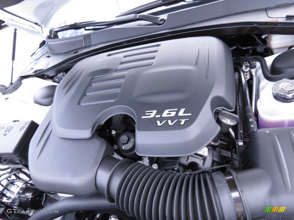 2013 Chrysler 300 C Luxury Series 3.6 Liter DOHC 24-Valve VVT Pentastar V6 Engine Photo #70762631