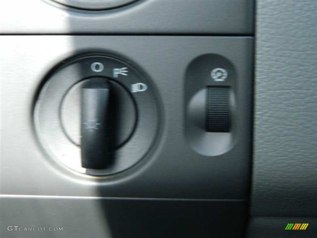 2004 F150 STX SuperCab - Dark Shadow Grey Metallic / Heritage Graphite Grey photo #27