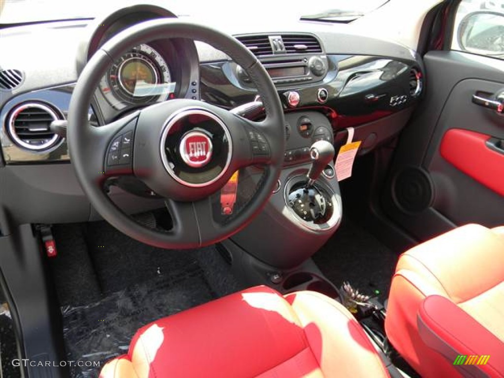 Pelle Rosso/Nera (Red/Black) Interior 2012 Fiat 500 Lounge Photo #70766825