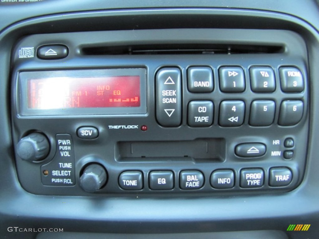 2004 Pontiac Bonneville SLE Audio System Photo #70768286