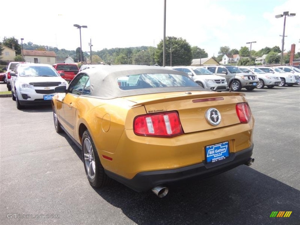 2010 Mustang V6 Premium Convertible - Sunset Gold Metallic / Charcoal Black photo #3