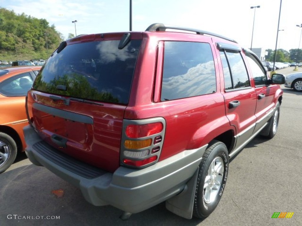 2002 Grand Cherokee Laredo 4x4 - Dark Garnet Red Pearlcoat / Sandstone photo #2