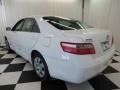 Super White - Camry LE Photo No. 27