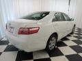 Super White - Camry  Photo No. 24