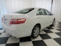 Super White - Camry LE Photo No. 25