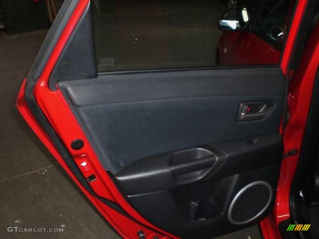 2005 MAZDA3 s Hatchback - Velocity Red Mica / Black/Red photo #25