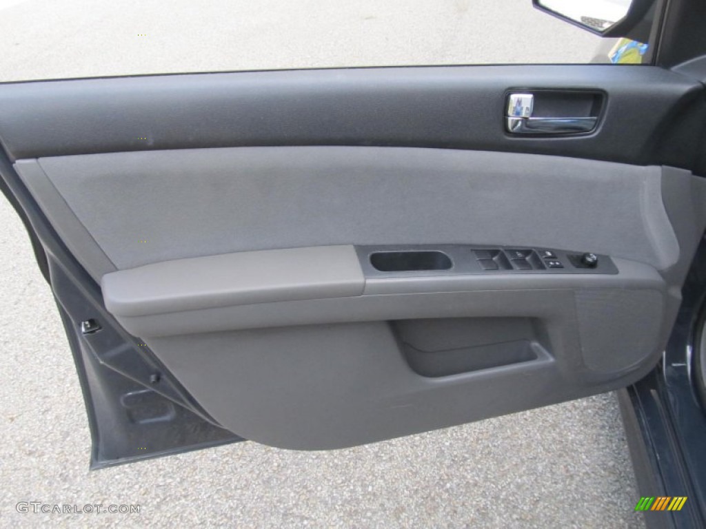 2009 Nissan Sentra 2.0 SR Door Panel Photos