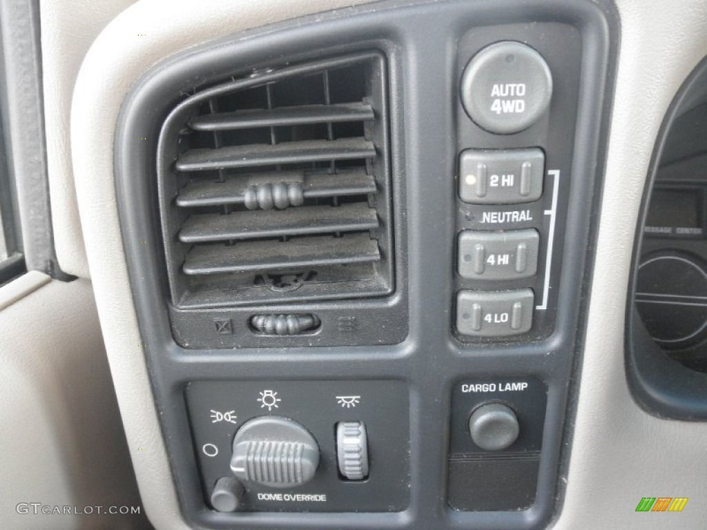 2001 Chevrolet Silverado 1500 LS Extended Cab 4x4 Controls Photo #70775558