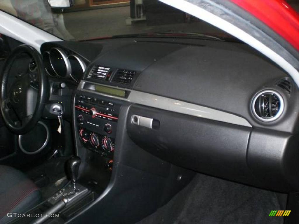 2005 MAZDA3 s Hatchback - Velocity Red Mica / Black/Red photo #32