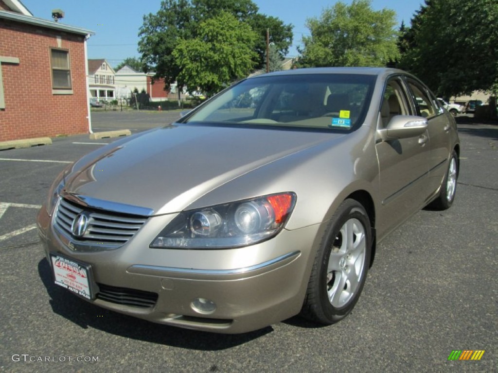 2005 RL 3.5 AWD Sedan - Desert Mist Metallic / Taupe photo #2