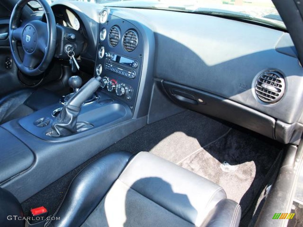 2006 Dodge Viper SRT-10 Coupe Black/Black Dashboard Photo #70779044