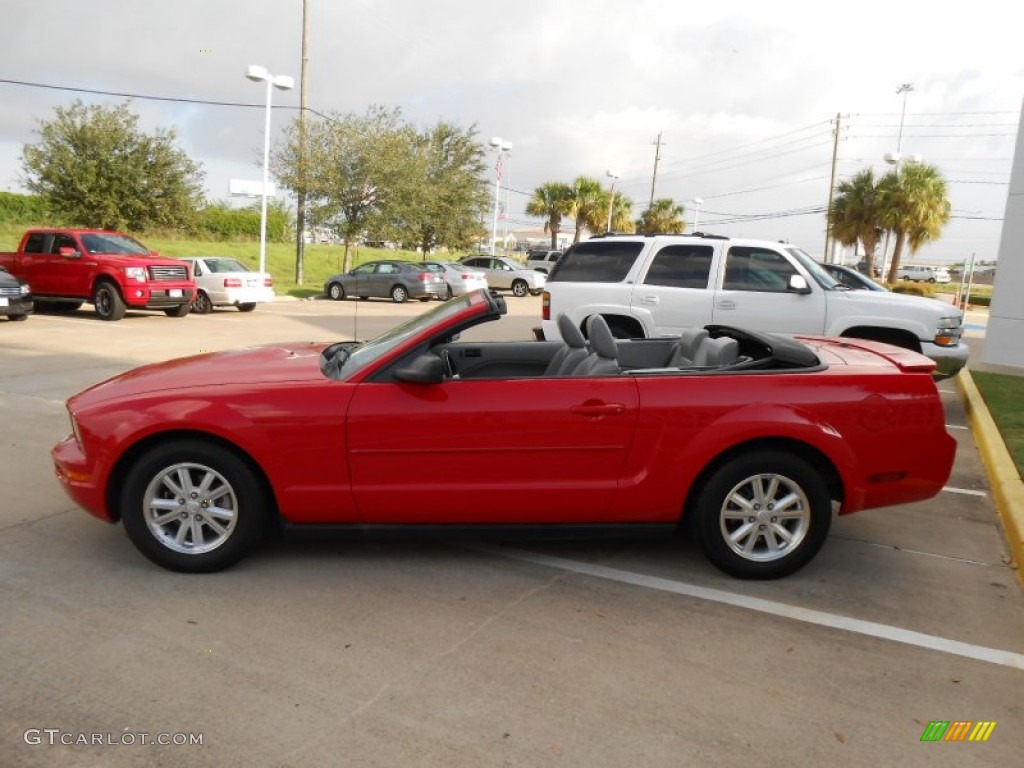 2007 Mustang V6 Premium Convertible - Torch Red / Light Graphite photo #28