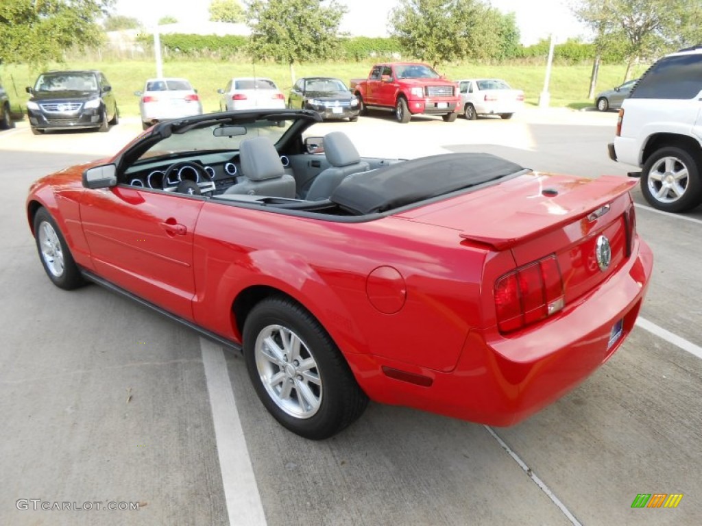 2007 Mustang V6 Premium Convertible - Torch Red / Light Graphite photo #29
