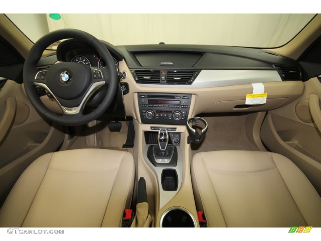 2013 BMW X1 sDrive 28i Beige Dashboard Photo #70782266