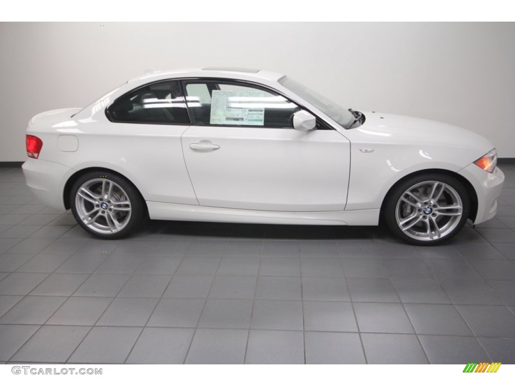 2013 1 Series 135i Coupe - Alpine White / Black photo #2