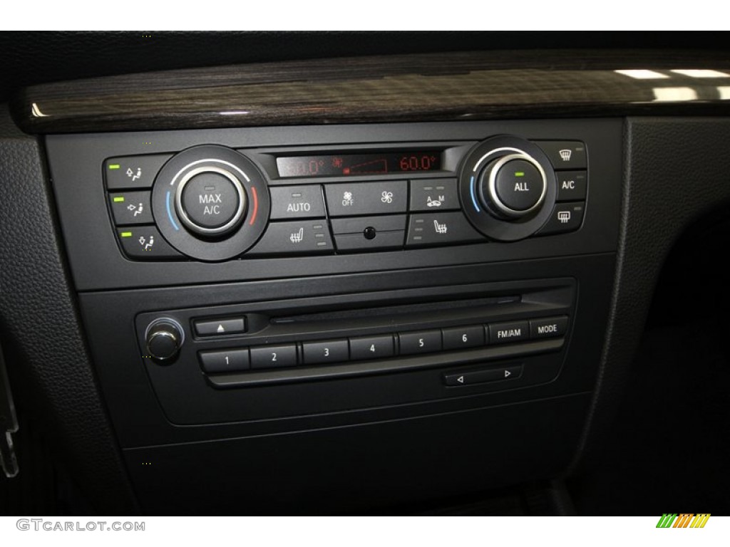 2013 BMW 1 Series 135i Coupe Controls Photo #70782812