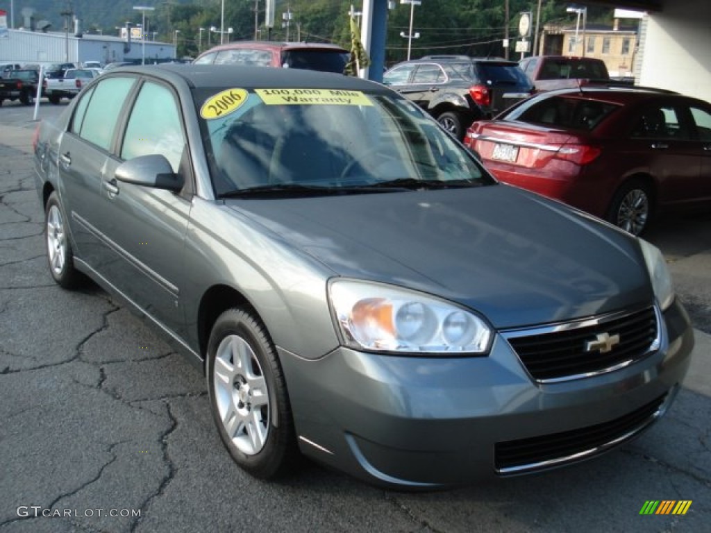 2006 Malibu LT Sedan - Silverstone Metallic / Titanium Gray photo #2