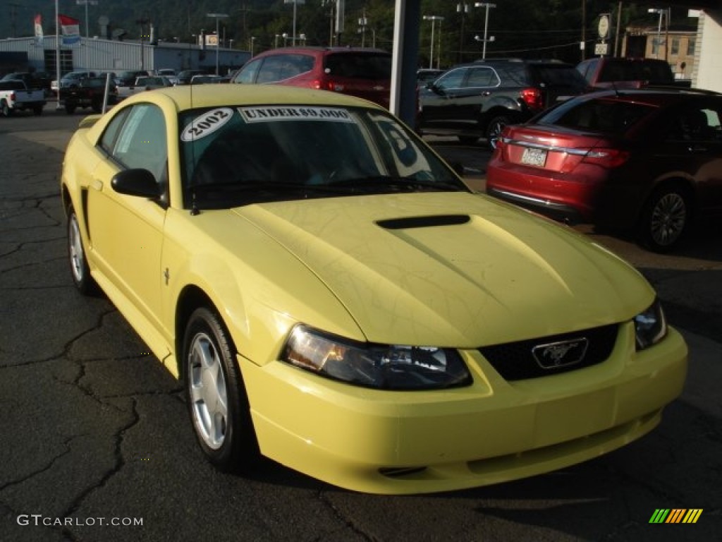 2002 Mustang V6 Coupe - Zinc Yellow / Dark Charcoal photo #2