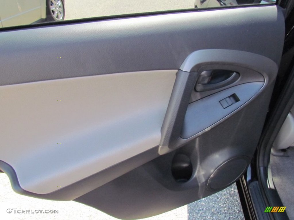 2009 RAV4 4WD - Black / Ash Gray photo #18