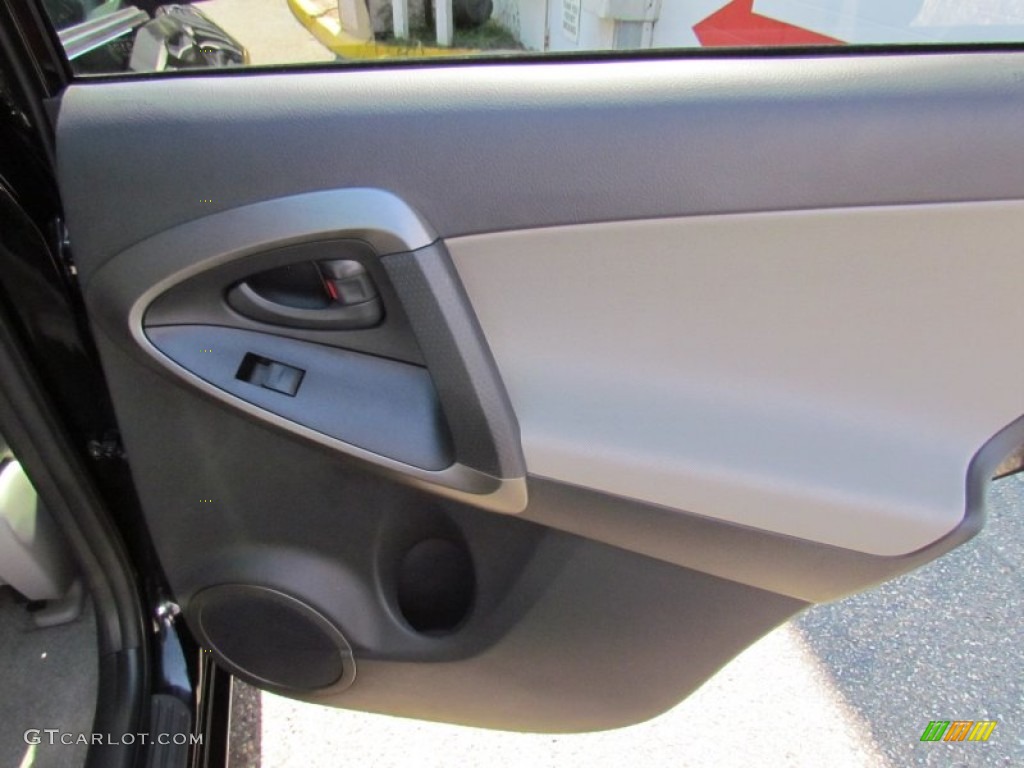 2009 RAV4 4WD - Black / Ash Gray photo #24