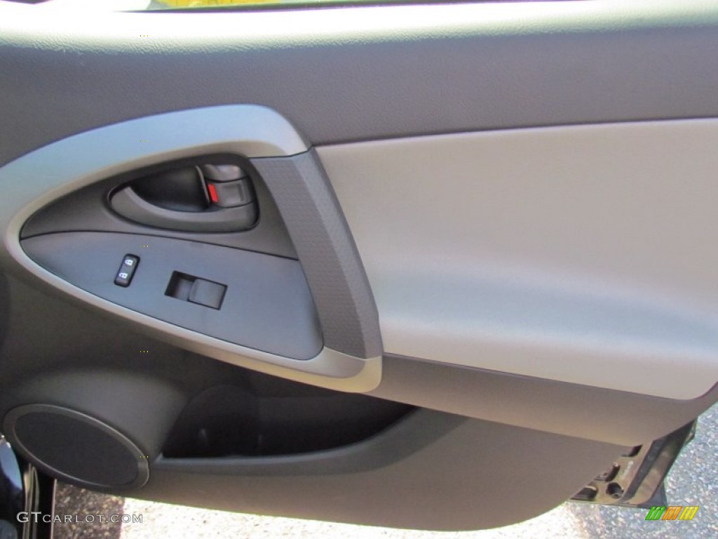2009 RAV4 4WD - Black / Ash Gray photo #26