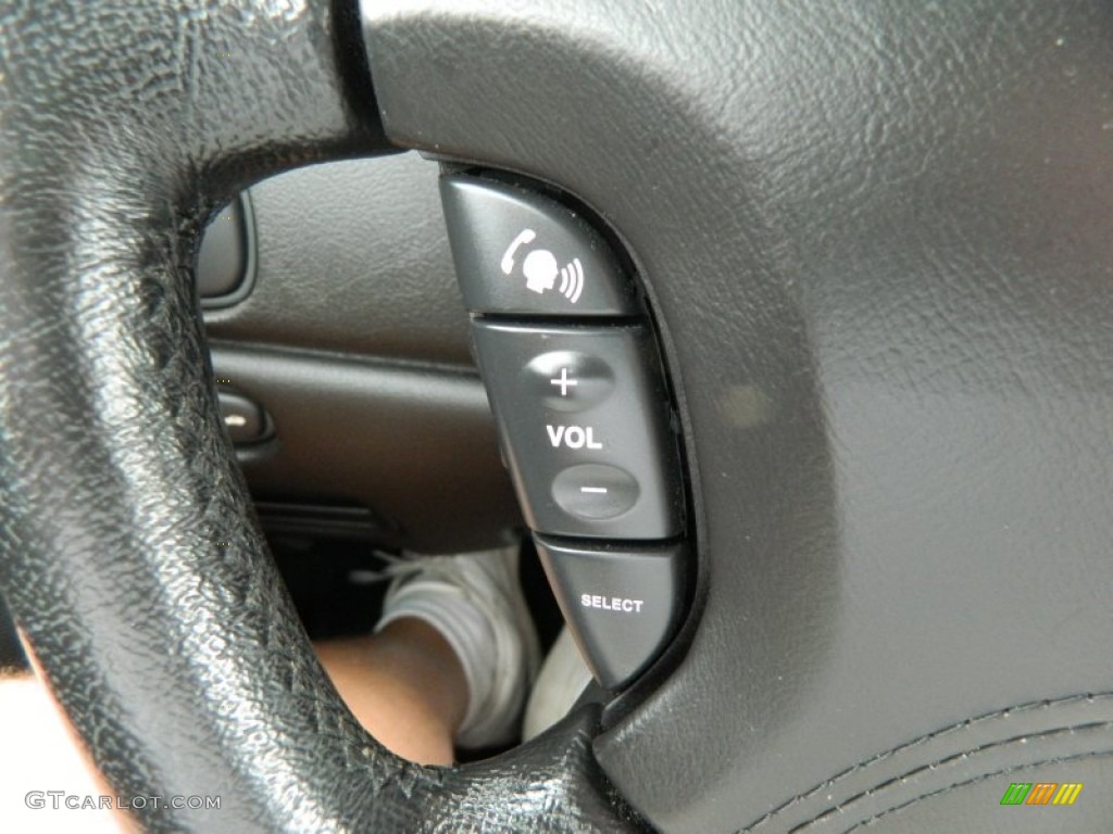2007 Jaguar S-Type 3.0 Controls Photos