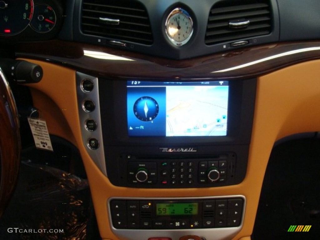 2013 GranTurismo Convertible GranCabrio - Blu Oceano (Blue Metallic) / Cuoio photo #26