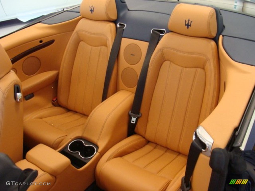 2013 Maserati GranTurismo Convertible GranCabrio Rear Seat Photo #70795181