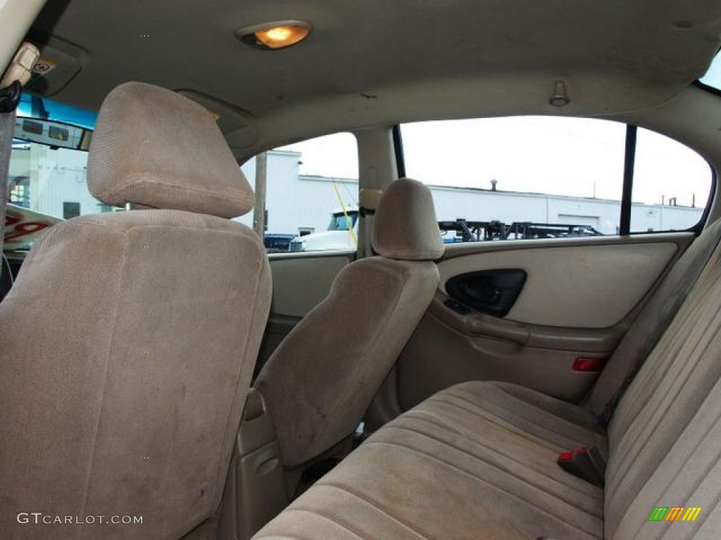 2004 Classic  - Light Driftwood Metallic / Beige photo #4